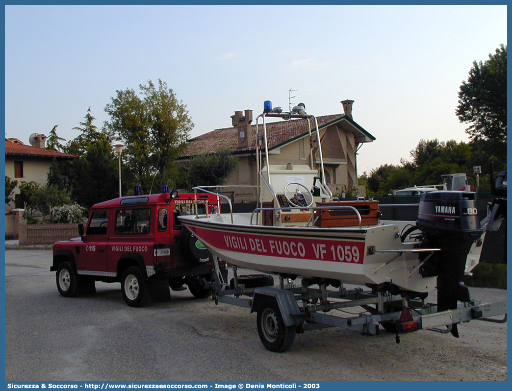 VF 21848
Corpo Nazionale Vigili del Fuoco
Land Rover Defender 90
Parole chiave: VF;VVF;V.F.;V.V.F.;Corpo;Nazionale;Vigili del Fuoco;Vigili;Fuoco;Land Rover;Defender;90;21848