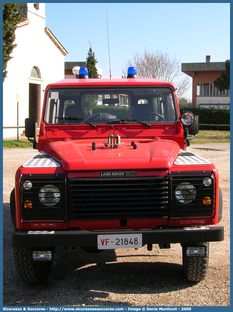 VF 21848
Corpo Nazionale Vigili del Fuoco
Land Rover Defender 90
Parole chiave: VF;VVF;V.F.;V.V.F.;Corpo;Nazionale;Vigili del Fuoco;Vigili;Fuoco;Land Rover;Defender;90;21848