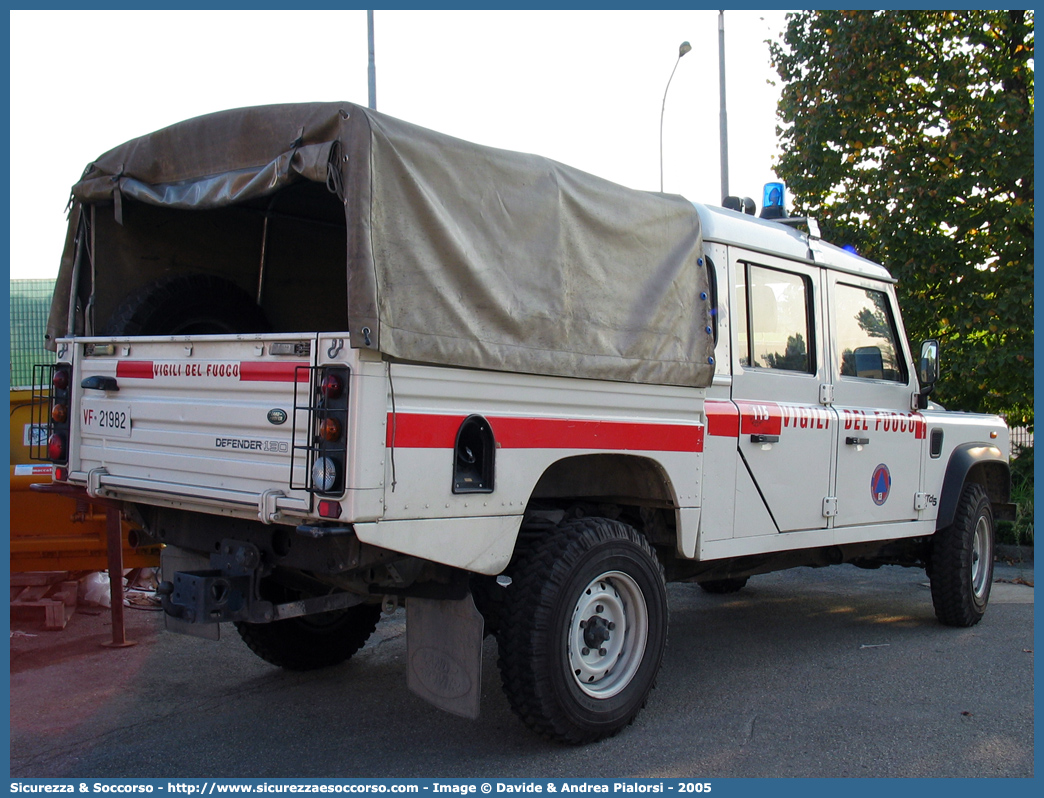 VF 21982
Corpo Nazionale Vigili del Fuoco
Land Rover Defender 130
(fornitura regione Emilia Romagna)
Parole chiave: VF;VVF;V.F.;V.V.F.;Corpo;Nazionale;Vigili del Fuoco;Vigili;Fuoco;Land Rover;Defender;130