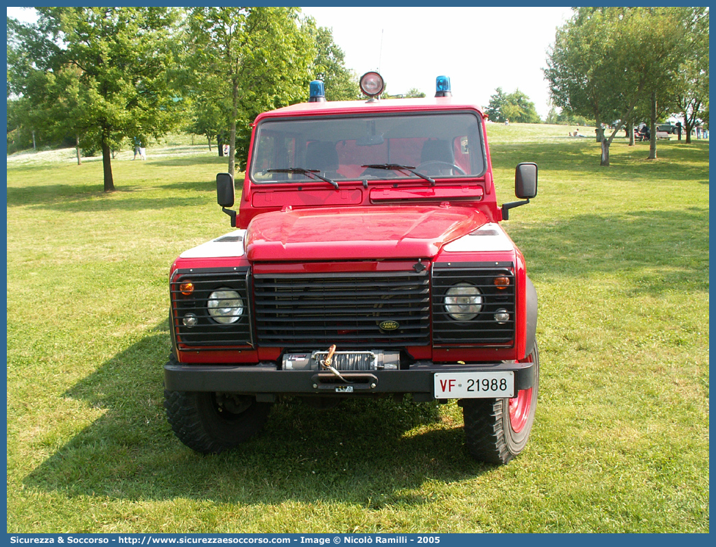 VF 21988
Corpo Nazionale Vigili del Fuoco
Land Rover Defender 130
(fornitura regione Emilia Romagna)
(variante)

Parole chiave: VF;VVF;V.F.;V.V.F.;Corpo;Nazionale;Vigili del Fuoco;Vigili;Fuoco;Land Rover;Defender;130