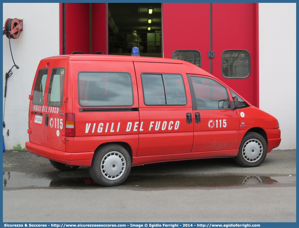 VF 22042
Corpo Nazionale Vigili del Fuoco
Nucleo Elicotteri
Fiat Scudo II serie
Parole chiave: VF;V.F.;VVF;V.V.F.;Corpo;Nazionale;Vigili del Fuoco;Vigili;Fuoco;Elicotteri;Fiat;Scudo;22042