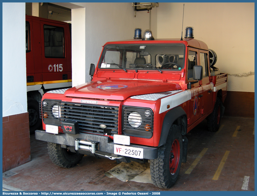 VF 22507
Corpo Nazionale Vigili del Fuoco
Land Rover Defender 130
(fornitura regione Emilia Romagna)
Parole chiave: VF;VVF;V.F.;V.V.F.;Corpo;Nazionale;Vigili del Fuoco;Vigili;Fuoco;Land Rover;Defender;130