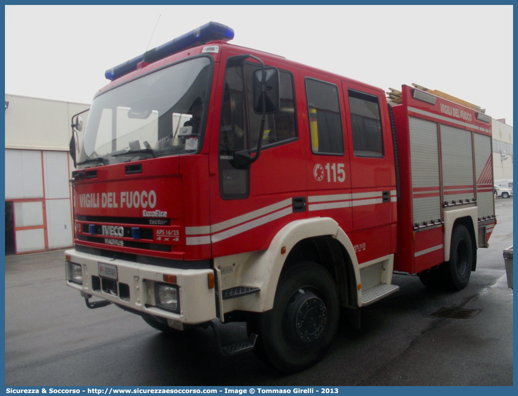 VF 22692
Corpo Nazionale Vigili del Fuoco
Iveco Magirus EuroFire
140E28 4x4 I serie
Parole chiave: VVF;V.V.F.;Corpo;Nazionale;Vigili;del;Fuoco;AutoPompaSerbatoio;APS;A.P.S.;Iveco;Magirus;EuroFire;140E28;4x4