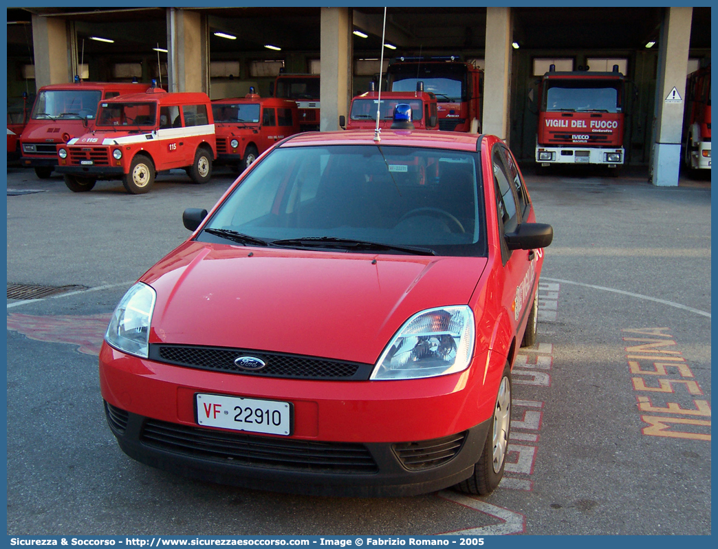 VF 22910
Corpo Nazionale Vigili del Fuoco
Ford Fiesta V serie
Parole chiave: VF;VVF;V.F.;V.V.F.;Corpo;Nazionale;Vigili del Fuoco;Vigili;Fuoco;Ford;Fiesta;22910