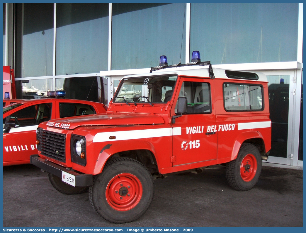 VF 22934
Corpo Nazionale Vigili del Fuoco
Land Rover Defender 90
Parole chiave: VF;VVF;V.F.;V.V.F.;Corpo;Nazionale;Vigili del Fuoco;Vigili;Fuoco;Land Rover;Defender;90;22934