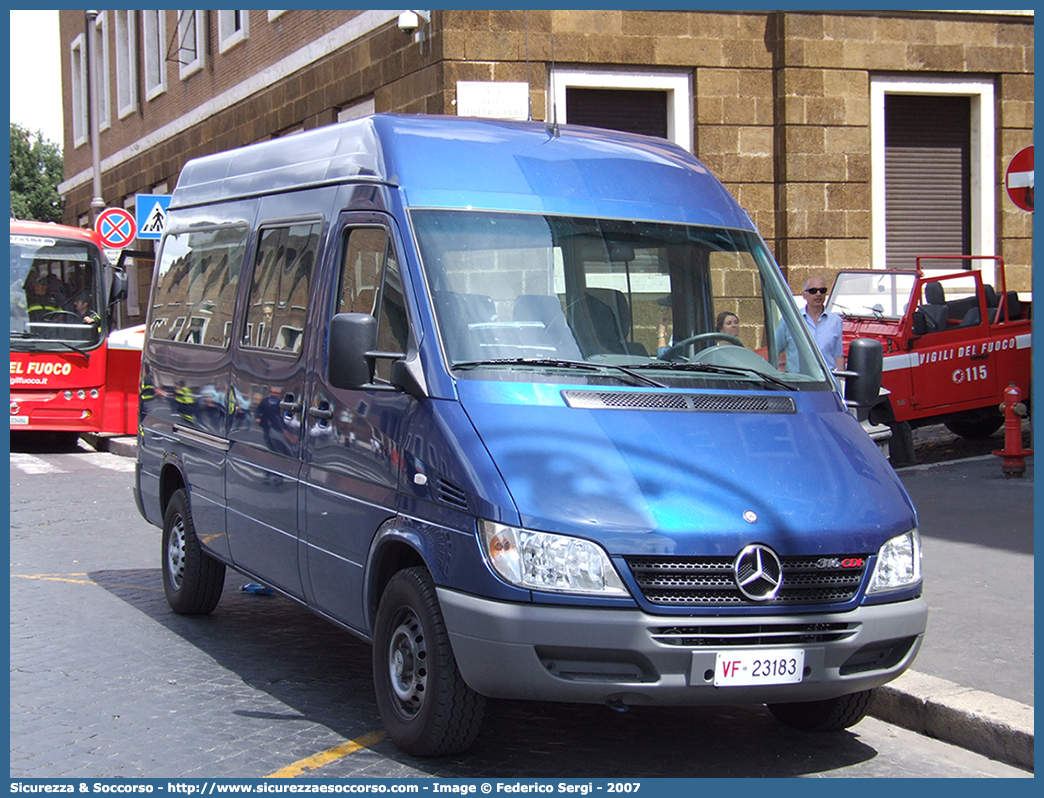 VF 23183
Corpo Nazionale Vigili del Fuoco
Mercedes Benz Sprinter 316 I serie restyling
Parole chiave: VVF;V.V.F.;Corpo;Nazionale;Vigili;del;Fuoco;Mercedes;Benz;Sprinter;316