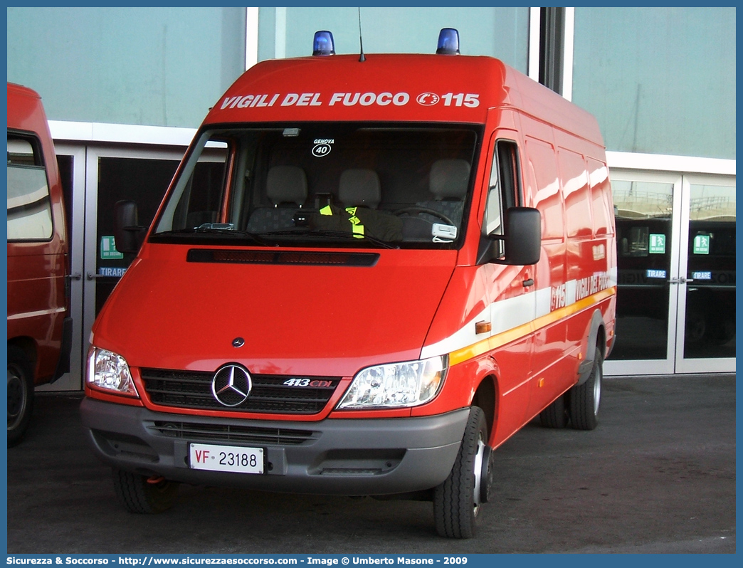 VF 23188
Corpo Nazionale Vigili del Fuoco
Mercedes Benz Sprinter 413 I serie restyling
Parole chiave: VF;V.F.;VVF;V.V.F.;Corpo;Nazionale;Vigili del Fuoco;Vigili;Fuoco;Autocarro;Autofurgone;Mercedes Benz;Sprinter