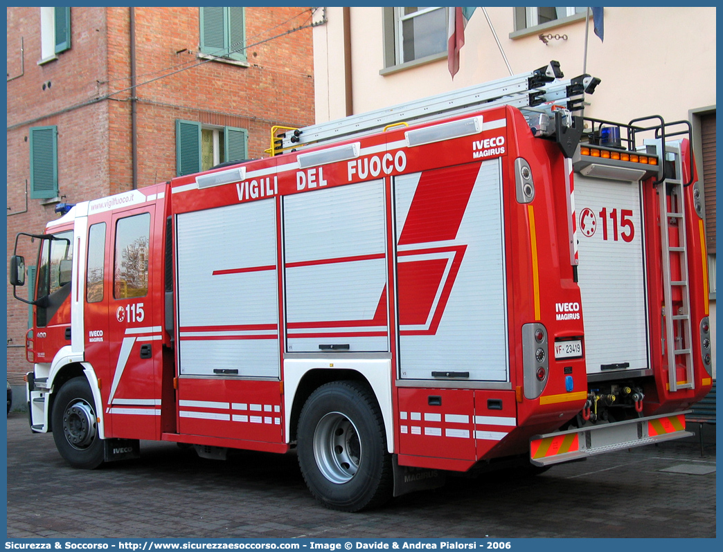 VF 23419
Corpo Nazionale Vigili del Fuoco
Iveco Magirus Stralis 
190S40 I serie "Active Fire"
Parole chiave: VVF;V.V.F.;Corpo;Nazionale;Vigili;del;Fuoco;AutoPompaSerbatoio;APS;A.P.S.;Iveco;Magirus;Stralis;190S40;Active;Fire