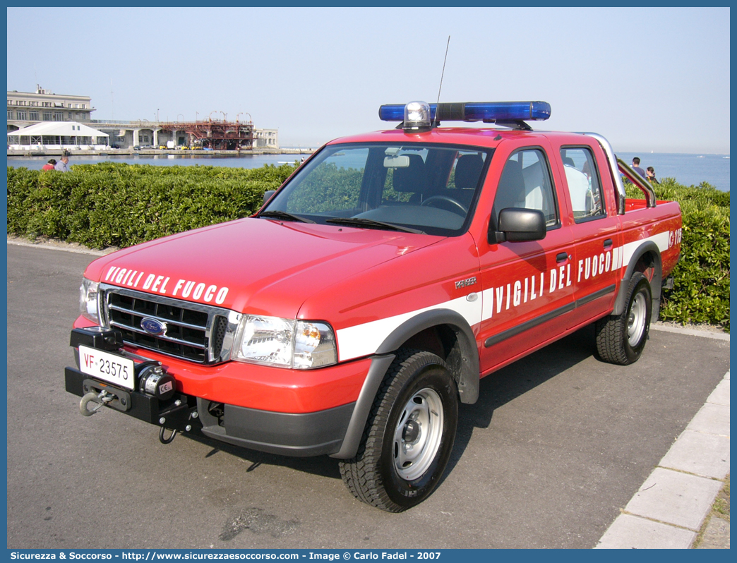 VF 23575
Corpo Nazionale Vigili del Fuoco
Ford Ranger I serie restyling
Parole chiave: VF;VVF;V.F.;V.V.F.;Corpo;Nazionale;Vigili del Fuoco;Vigili;Fuoco;Ford;Ranger