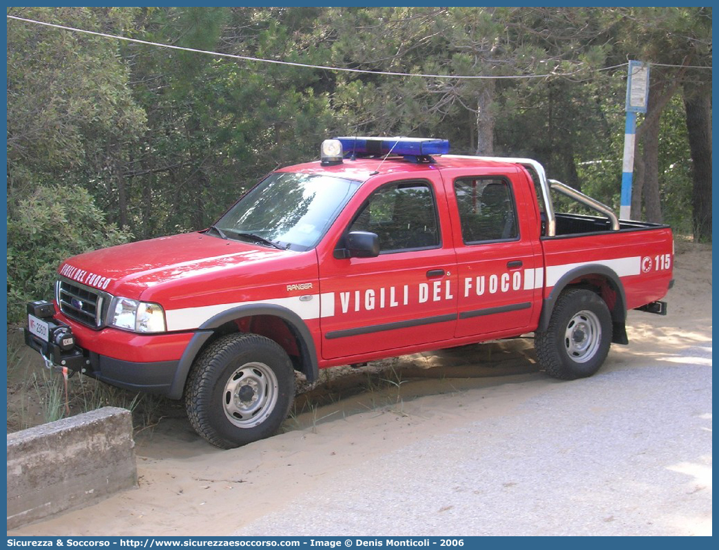 VF 23601
Corpo Nazionale Vigili del Fuoco
Ford Ranger I serie restyling
Parole chiave: VF;VVF;V.F.;V.V.F.;Corpo;Nazionale;Vigili del Fuoco;Vigili;Fuoco;Ford;Ranger