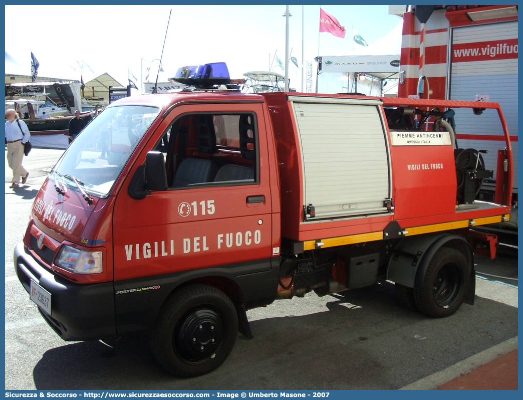 VF 23637
Corpo Nazionale Vigili del Fuoco
Piaggio Grecav Porter 4x4 
"Colibrì"
Allestitore Piemme Antincendi S.r.l.
Parole chiave: VVF;V.V.F.;Corpo;Nazionale;Vigili;del;Fuoco;AutoPompaSerbatoio;APS;A.P.S.;Piaggio;Porter;4x4;Grecav;Colibrì;Piemme