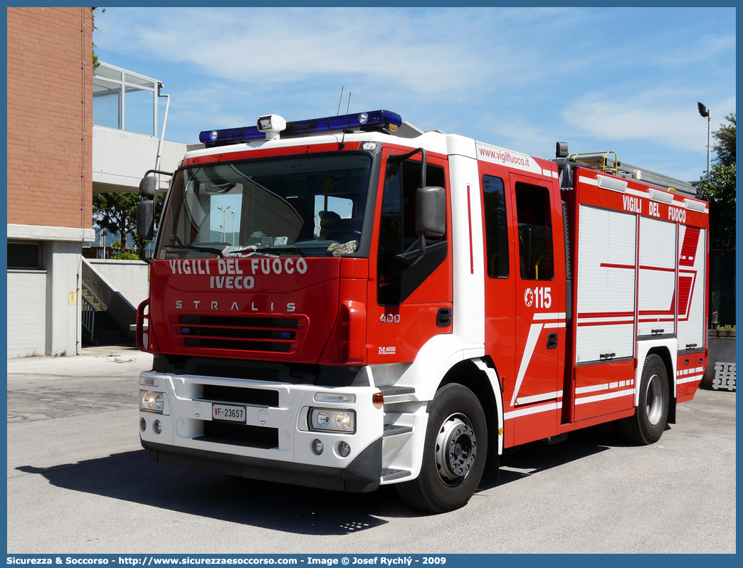 VF 23657
Corpo Nazionale Vigili del Fuoco
Iveco Magirus Stralis 
190S40 I serie "Active Fire"
Parole chiave: VVF;V.V.F.;Corpo;Nazionale;Vigili;del;Fuoco;AutoPompaSerbatoio;APS;A.P.S.;Iveco;Magirus;Stralis;190S40;Active;Fire