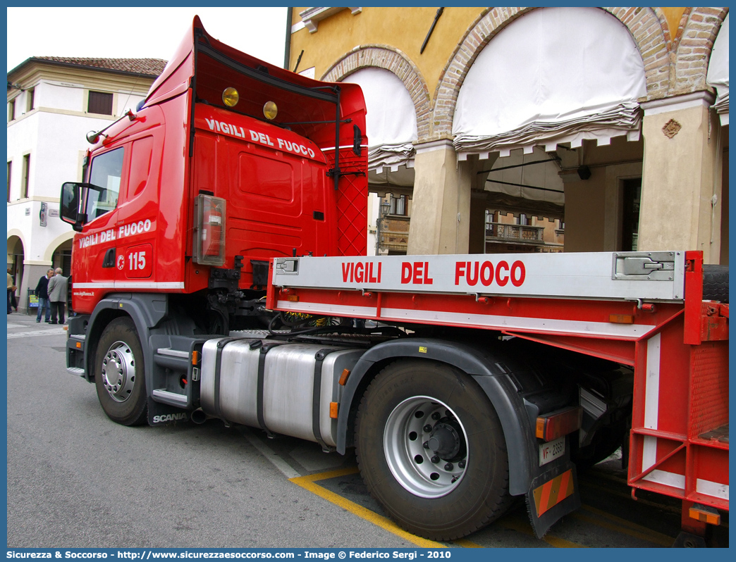 VF 23661
Corpo Nazionale Vigili del Fuoco
Scania 124L 400
Parole chiave: VF;V.F.;VVF;V.V.F.;Corpo;Nazionale;Vigili del Fuoco;Vigili;Fuoco;Autocarro;Autofurgone;Scania;124L;400