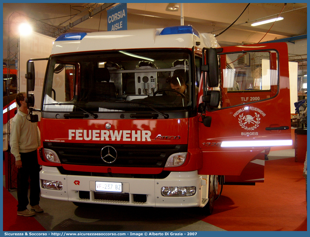 VF 237 BZ
Vigili del Fuoco Volontari Burgusio
Freiwillige Feuerwehr Burgeis
Mercedes Benz Atego 1326 II serie restyling
Allestitore Rosenbauer
Parole chiave: VF;VFV;V.F.;V.F.V.;Vigili;Fuoco;Volontari;Freiwillige;Feuerwehr;Burgusio;Burgeis;Mercedes;Benz;Atego;1326;Rosenbauer