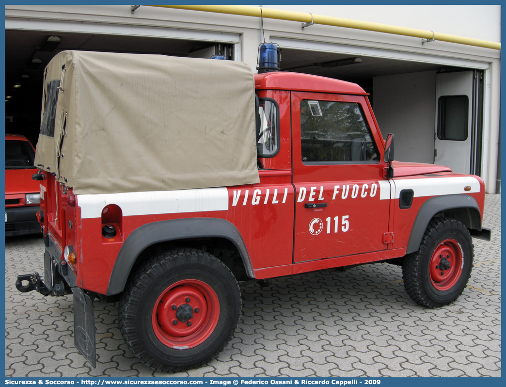 VF 23867
Corpo Nazionale Vigili del Fuoco
Land Rover Defender 90 Pick Up
Parole chiave: VF;VVF;V.F.;V.V.F.;Corpo;Nazionale;Vigili del Fuoco;Vigili;Fuoco;Land Rover;Defender;90;23867