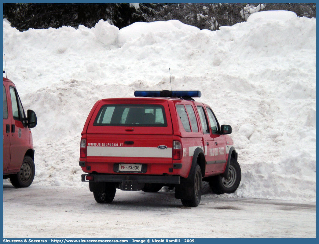 VF 23936
Corpo Nazionale Vigili del Fuoco
Ford Ranger I serie restyling
Parole chiave: VVF;V.V.F.;Corpo;Nazionale;Vigili;del;Fuoco;Ford;Ranger