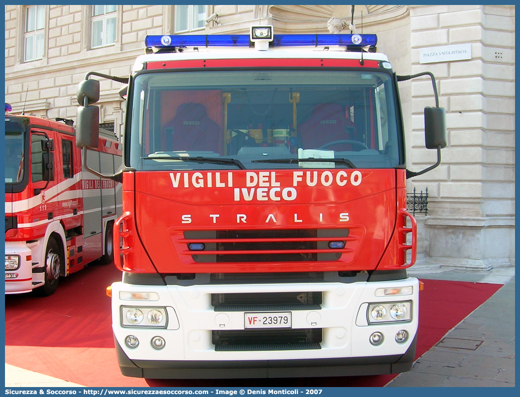 VF 23979
Corpo Nazionale Vigili del Fuoco
Iveco Magirus Stralis 
190S40 I serie "Active Fire"
Parole chiave: VVF;V.V.F.;Corpo;Nazionale;Vigili;del;Fuoco;AutoPompaSerbatoio;APS;A.P.S.;Iveco;Magirus;Stralis;190S40;Active;Fire