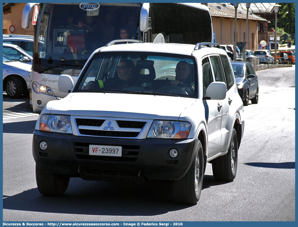 VF 23997
Corpo Nazionale Vigili del Fuoco
Mitsubishi Pajero LWB III serie restyling
Parole chiave: VF;VVF;V.F.;V.V.F.;Corpo;Nazionale;Vigili del Fuoco;Vigili;Fuoco;Mitsubishi;Pajero;LWB