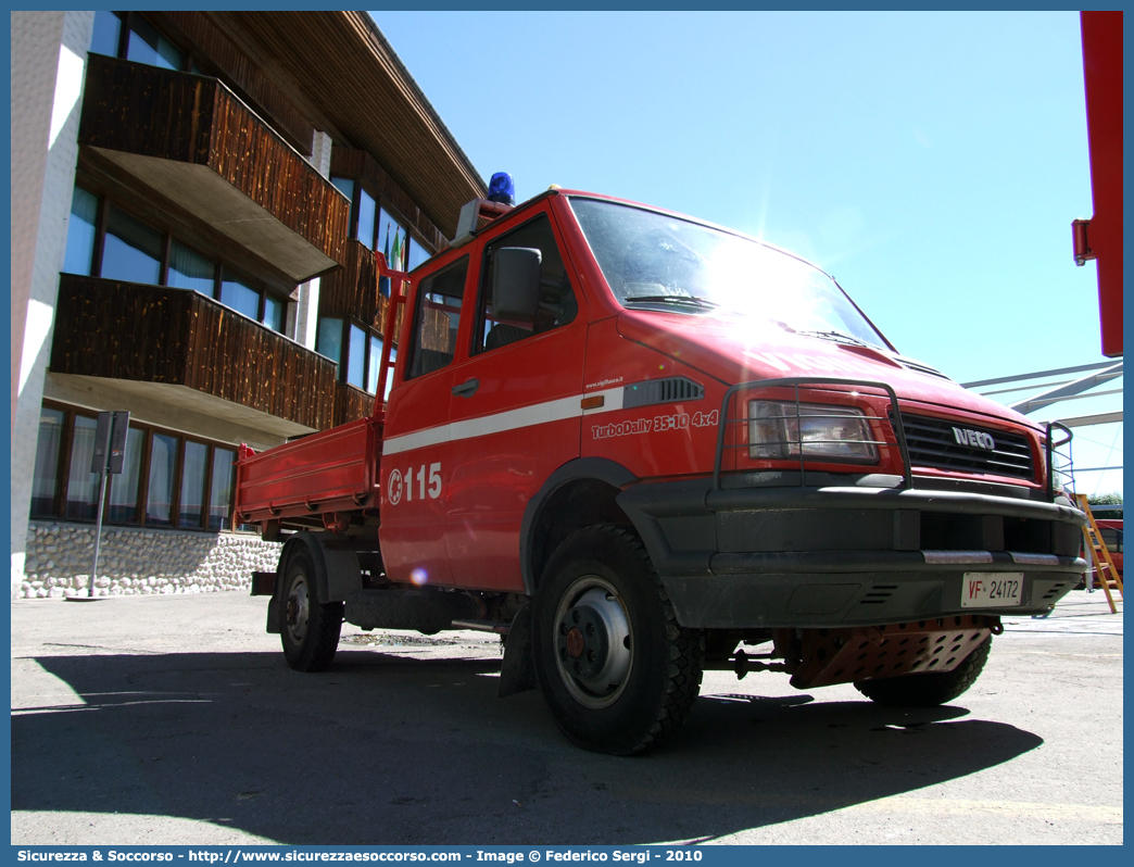 VF 24172
Corpo Nazionale Vigili del Fuoco
Iveco Daily 35-10 4x4 II serie
Parole chiave: VF;V.F.;VVF;V.V.F.;Corpo;Nazionale;Vigili del Fuoco;Vigili;Fuoco;Autocarro;Autofurgone;Iveco Daily;35-10