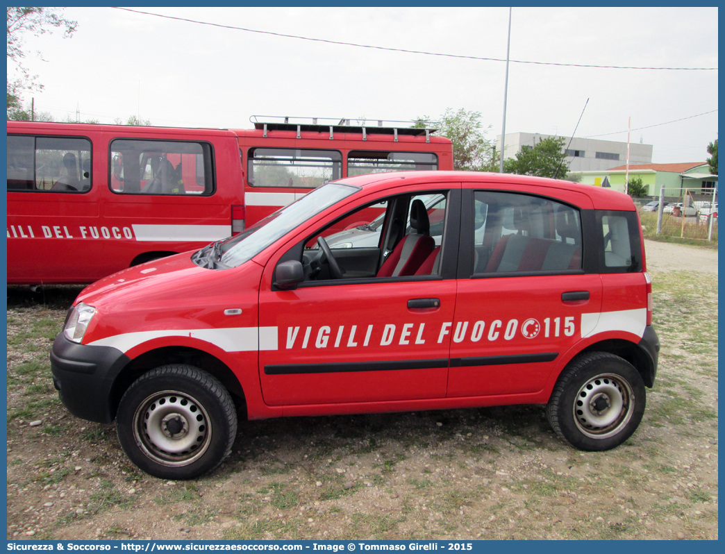 VF 24266
Corpo Nazionale Vigili del Fuoco
Fiat Nuova Panda 4x4 I serie
Parole chiave: VVF;V.V.F.;Corpo;Nazionale;Vigili;del;Fuoco;Fiat;Nuova;Panda;4x4