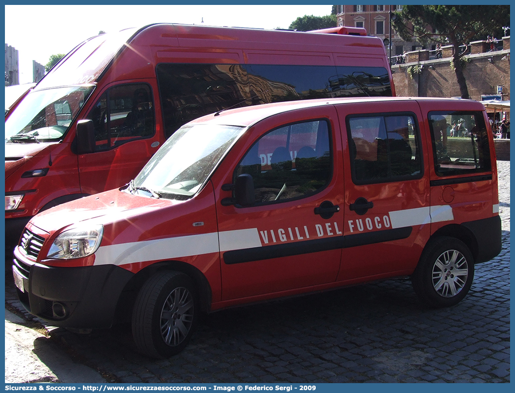 VF 24927
Corpo Nazionale Vigili del Fuoco
Fiat Doblò I serie restyling
Parole chiave: VVF;V.V.F.;Corpo;Nazionale;Vigili;del;Fuoco;Fiat;Doblò;Doblo