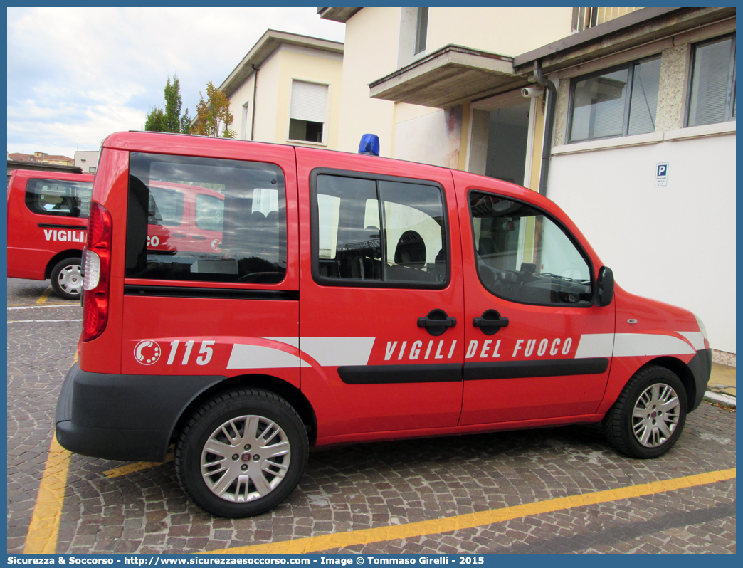 VF 24961
Corpo Nazionale Vigili del Fuoco
Fiat Doblò I serie restyling
Parole chiave: VVF;V.V.F.;Corpo;Nazionale;Vigili;del;Fuoco;Fiat;Doblò;Doblo