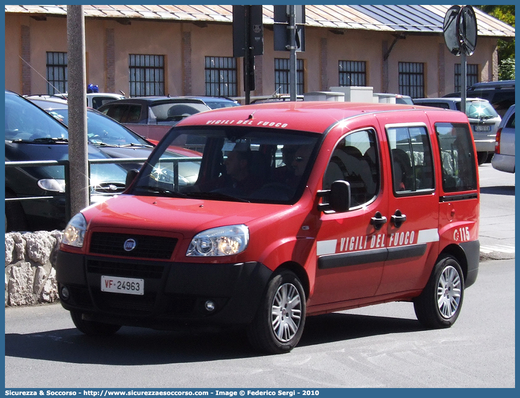 VF 24963
Corpo Nazionale Vigili del Fuoco
Fiat Doblò I serie restyling
Parole chiave: VVF;V.V.F.;Corpo;Nazionale;Vigili;del;Fuoco;Fiat;Doblò;Doblo