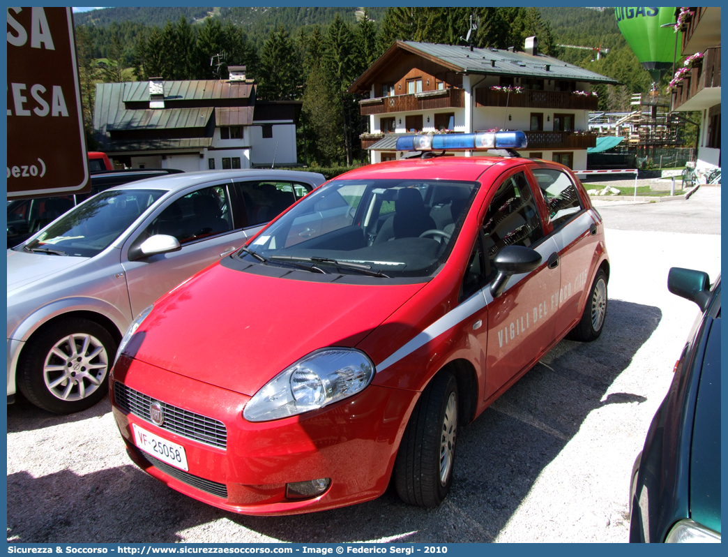 VF 25028
Corpo Nazionale Vigili del Fuoco
Fiat Grande Punto
Parole chiave: VVF;V.V.F.;Corpo;Nazionale;Vigili;del;Fuoco;Fiat;Grande;Punto