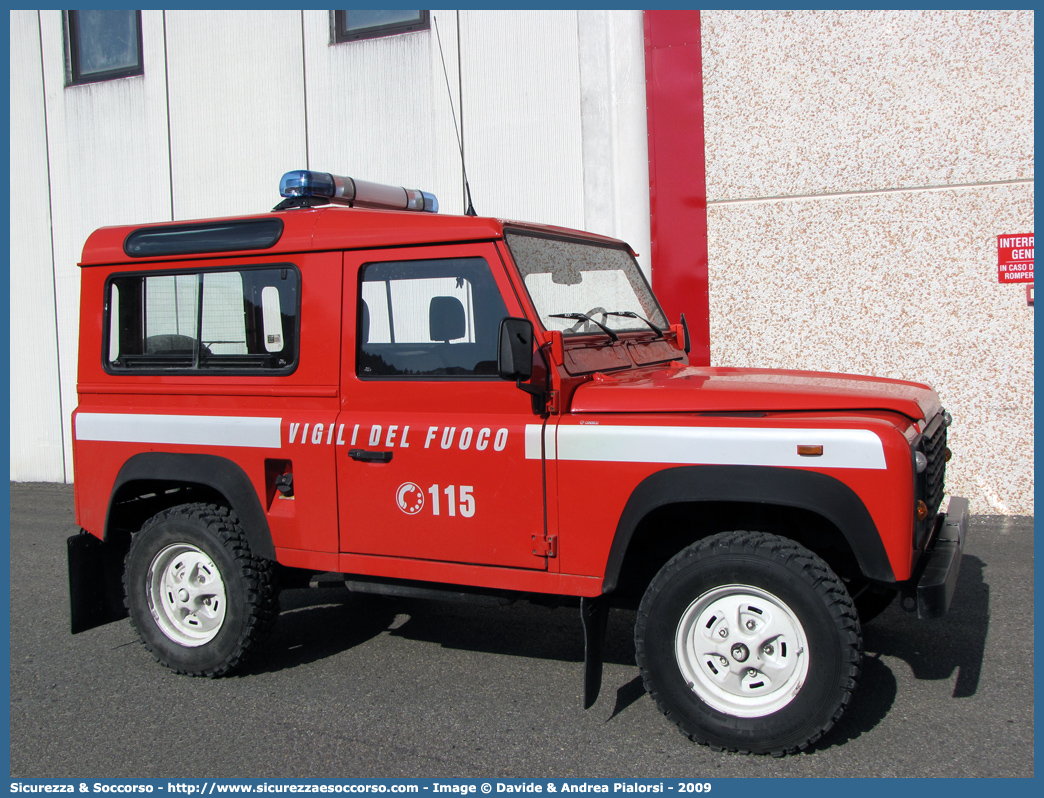 VF 25300
Corpo Nazionale Vigili del Fuoco
Land Rover Defender 90
Parole chiave: VF;VVF;V.F.;V.V.F.;Corpo;Nazionale;Vigili del Fuoco;Vigili;Fuoco;Land Rover;Defender;90;25300