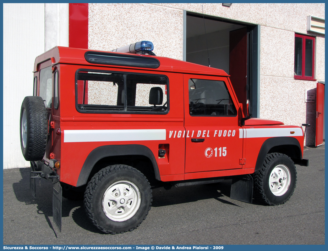 VF 25300
Corpo Nazionale Vigili del Fuoco
Land Rover Defender 90
Parole chiave: VF;VVF;V.F.;V.V.F.;Corpo;Nazionale;Vigili del Fuoco;Vigili;Fuoco;Land Rover;Defender;90;25300