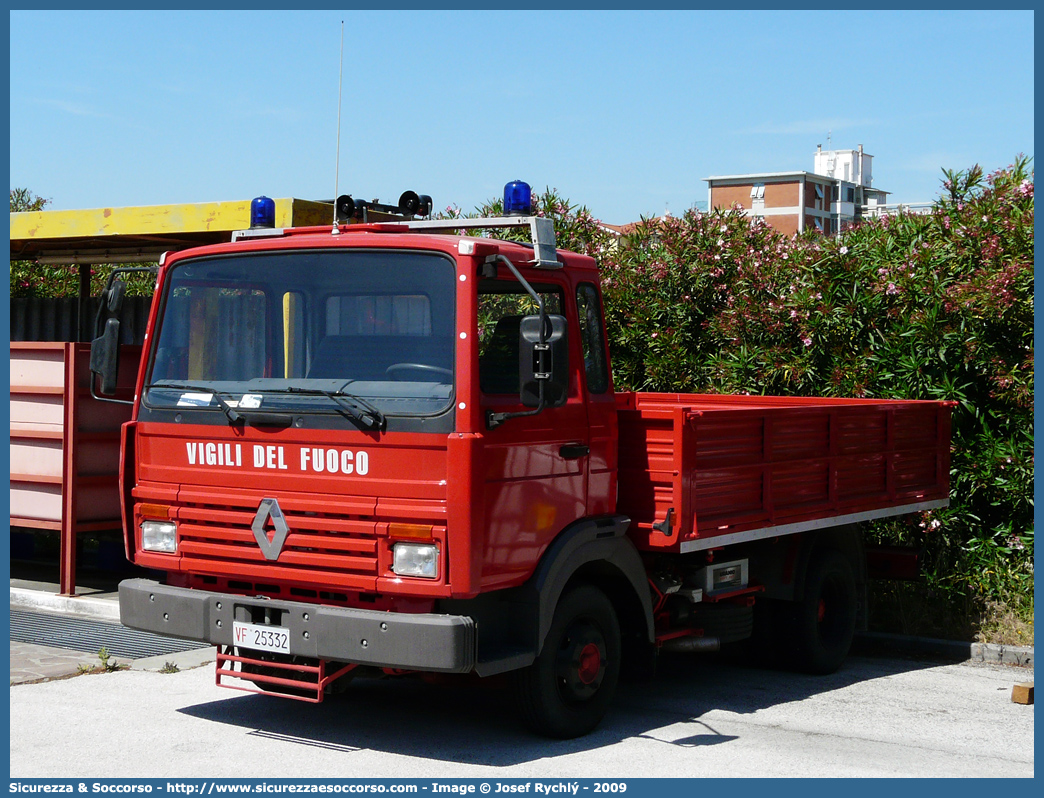 VF 25332
Corpo Nazionale Vigili del Fuoco
Renault S220
Parole chiave: VF;V.F.;VVF;V.V.F.;Corpo;Nazionale;Vigili del Fuoco;Vigili;Fuoco;Autocarro;Autofurgone;Renault;S220