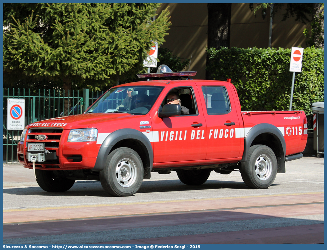 VF 25502
Corpo Nazionale Vigili del Fuoco
Ford Ranger II serie
Allestitore Aris S.p.A.
Parole chiave: VVF;V.V.F.;Corpo;Nazionale;Vigili;del;Fuoco;Ford;Ranger;Aris