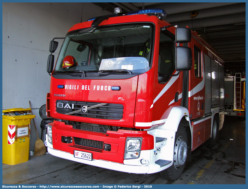 VF 25622
Corpo Nazionale Vigili del Fuoco
Volvo FL280/FL290 III serie
Allestitore BAI S.r.l.
Parole chiave: VVF;V.V.F.;Corpo;Nazionale;Vigili;del;Fuoco;APS;A.P.S.;AutoPompaSerbatoio;AutoPompa;Volvo;FL;280;290;FL280;FL290;BAI