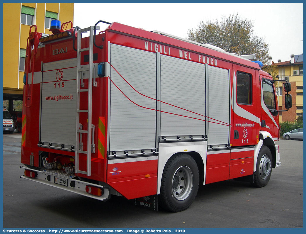 VF 25967
Corpo Nazionale Vigili del Fuoco
Volvo FL280/FL290 III serie
Allestitore BAI S.r.l.
Parole chiave: VVF;V.V.F.;Corpo;Nazionale;Vigili;del;Fuoco;APS;A.P.S.;AutoPompaSerbatoio;AutoPompa;Volvo;FL;280;290;FL280;FL290;BAI