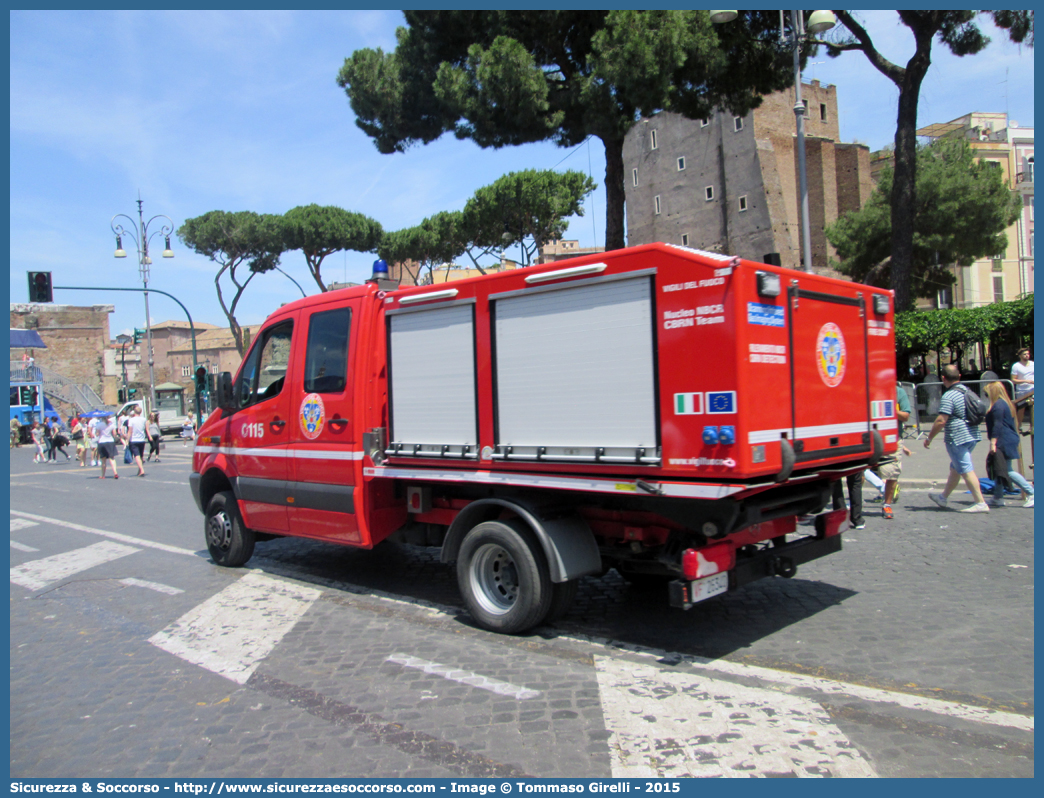 VF 26340
Corpo Nazionale Vigili del Fuoco
Nucleo N.B.C.R.
Mercedes Benz Sprinter 4x4 II serie
(variante)
Parole chiave: VVF;V.V.F.;Corpo;Nazionale;Vigili del Fuoco;Vigili;Fuoco;Mercedes Benz;Sprinter;NBCR;N.B.C.R.;Nucleare;Batteriologico;Chimico;Radiologico;Radiometrico;Radiometria;Radioattività;Radioattivita;26340