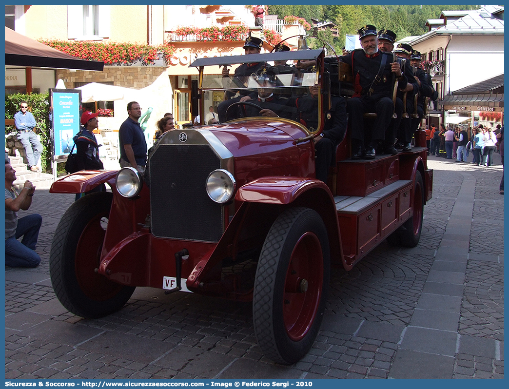 VF 264
Corpo Nazionale Vigili del Fuoco
SPA 25/C12
Allestitore Drouville 
Società Anonima Bergomi
Parole chiave: VVF;V.V.F.;Corpo;Nazionale;Vigili;del;Fuoco;AutoPompaSerbatoio;APS;AutoPompa;SPA;25;C12;25/C12;Drouville;Bergomi