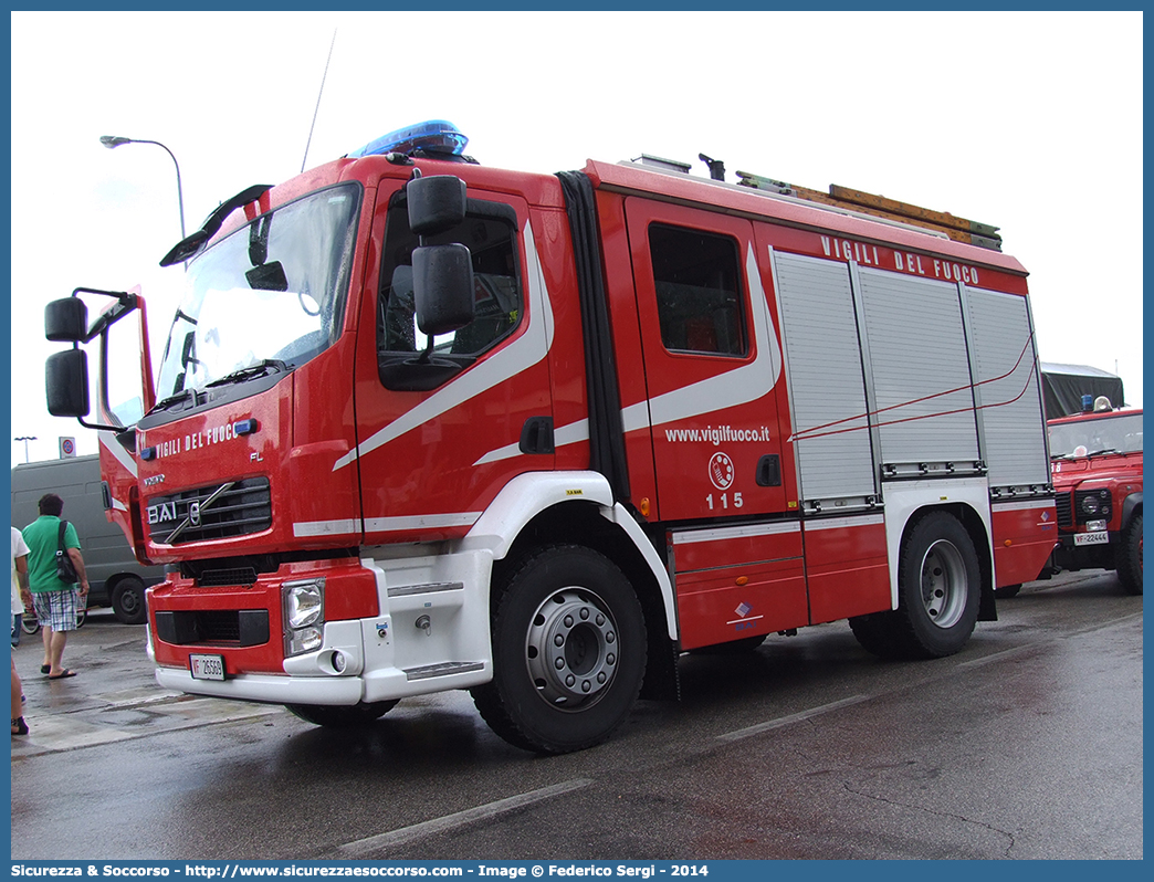 VF 26569
Corpo Nazionale Vigili del Fuoco
Volvo FL280/FL290 III serie
Allestitore BAI S.r.l.
Parole chiave: VVF;V.V.F.;Corpo;Nazionale;Vigili;del;Fuoco;APS;A.P.S.;AutoPompaSerbatoio;AutoPompa;Volvo;FL;280;290;FL280;FL290;BAI