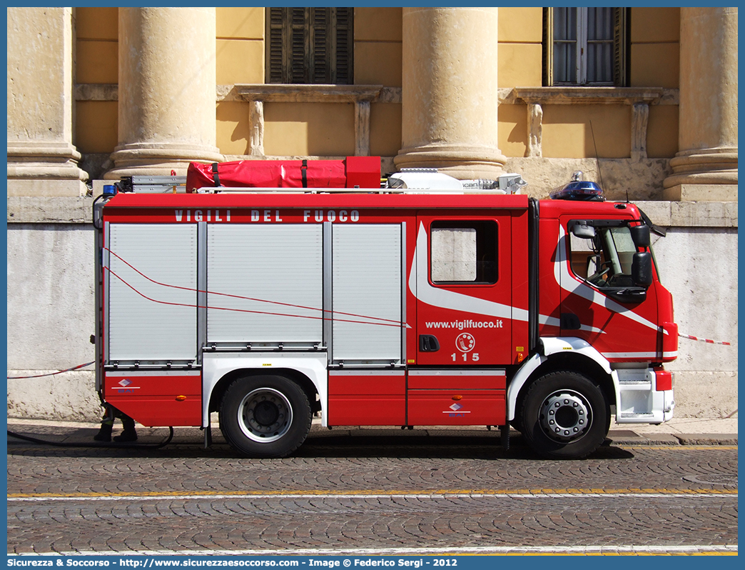 VF 26573
Corpo Nazionale Vigili del Fuoco
Volvo FL280/FL290 III serie
Allestitore BAI S.r.l.
Parole chiave: VVF;V.V.F.;Corpo;Nazionale;Vigili;del;Fuoco;APS;A.P.S.;AutoPompaSerbatoio;AutoPompa;Volvo;FL;280;290;FL280;FL290;BAI