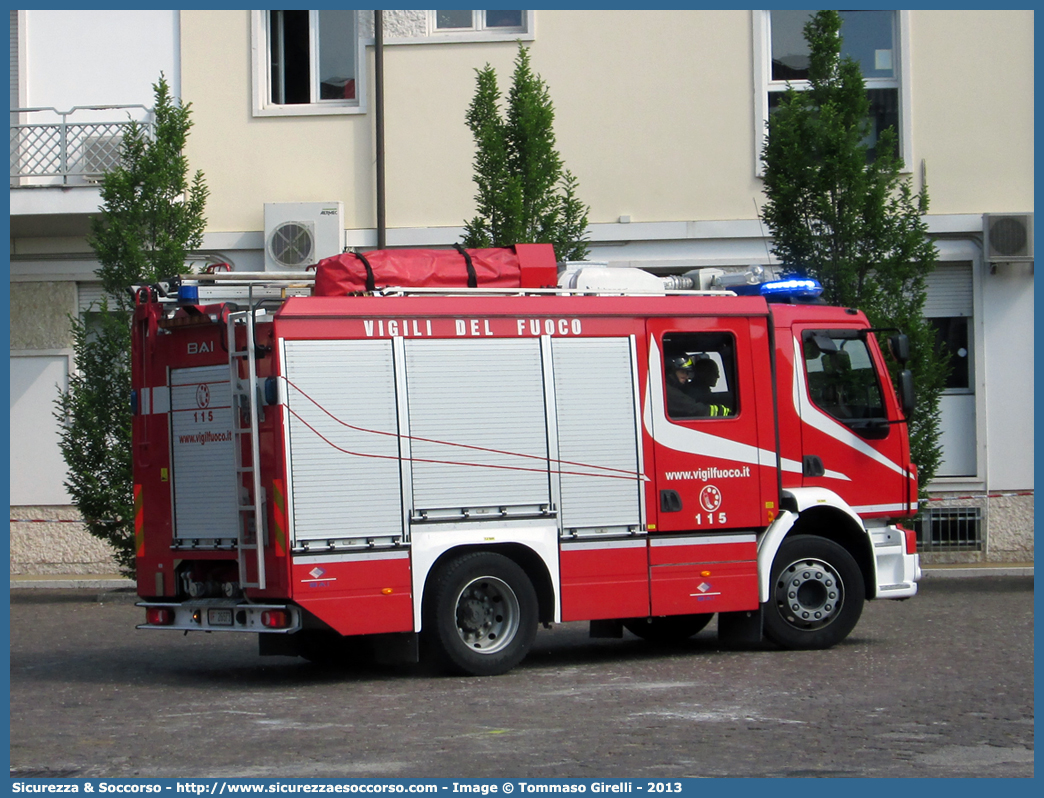 VF 26573
Corpo Nazionale Vigili del Fuoco
Volvo FL280/FL290 III serie
Allestitore BAI S.r.l.
Parole chiave: VVF;V.V.F.;Corpo;Nazionale;Vigili;del;Fuoco;APS;A.P.S.;AutoPompaSerbatoio;AutoPompa;Volvo;FL;280;290;FL280;FL290;BAI