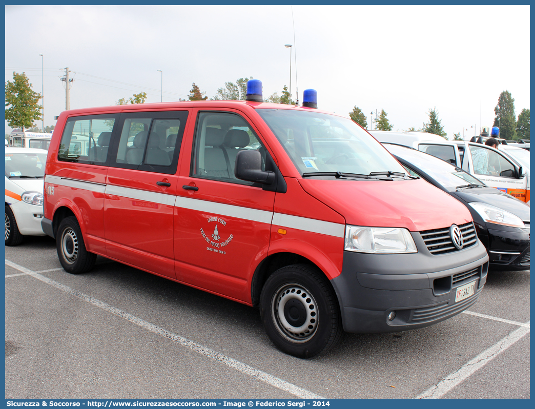 VF 3A2 TN
Unione Distrettuale di Trento
Volkswagen Transporter T5
Parole chiave: VF;V.F.;Corpo;Vigili;del;Fuoco;Unione;Corpi;Trento;Volkswagen;Transporter;T5