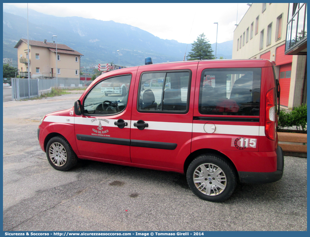 VF 5A9TN
Corpo Permanente dei Vigili del Fuoco Trento
Fiat Doblò Cargo I serie restyling
Parole chiave: VF;V.F.;Vigili del Fuoco;Vigili;Fuoco;Corpo;Permanente;Trento;Fiat;Doblò