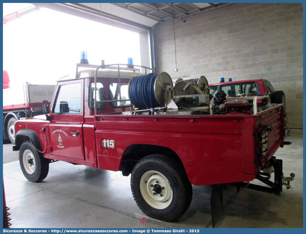 VF 8D3TN
Corpo Vigili del Fuoco Volontari Arco
Land Rover Defender 130
Parole chiave: VF;V.F.;Vigili;del;Fuoco;Volontari;Arco;Land;Rover;Defender;130