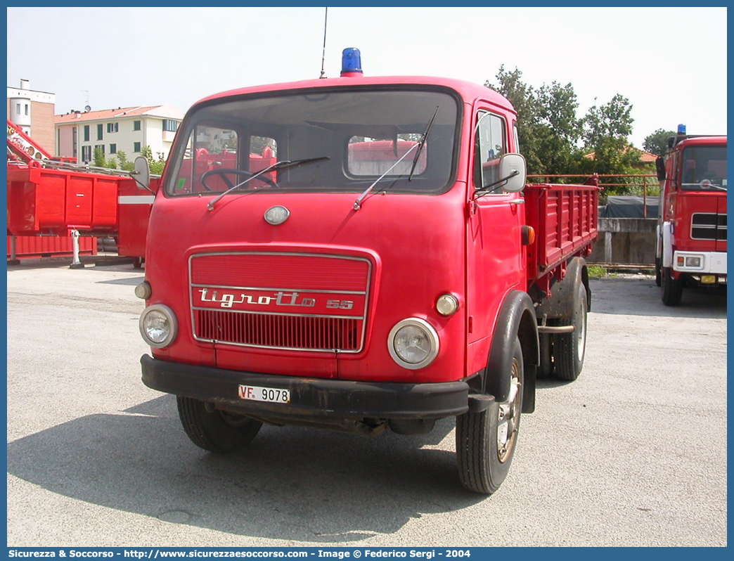 VF 9078
Corpo Nazionale Vigili del Fuoco
OM Tigrotto 55

Parole chiave: VF;V.F.;VVF;V.V.F.;Corpo;Nazionale;Vigili del Fuoco;Vigili;Fuoco;Autocarro;Autofurgone;OM;Tigrotto;55