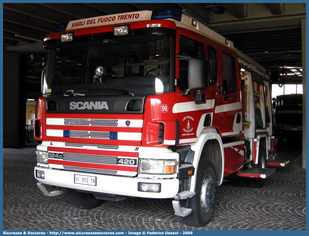 VF 9D3TN
Corpo Permanente dei Vigili del Fuoco Trento
Scania 124c 420
Allestitore Rosenbauer International AG.
Parole chiave: VF;V.F.;Vigili del Fuoco;Vigili;Fuoco;Corpo;Permanente;Trento;Scania;124c;420;rosenbauer