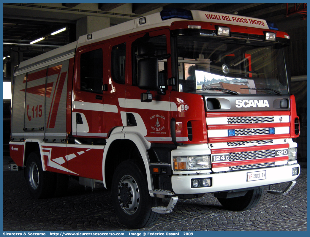 VF 9D3TN
Corpo Permanente dei Vigili del Fuoco Trento
Scania 124c 420
Allestitore Rosenbauer International AG.
Parole chiave: VF;V.F.;Vigili del Fuoco;Vigili;Fuoco;Corpo;Permanente;Trento;Scania;124c;420;rosenbauer