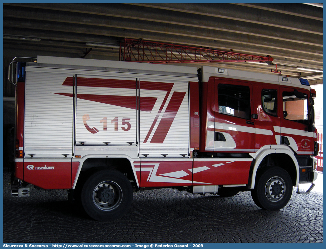 VF 9D3TN
Corpo Permanente dei Vigili del Fuoco Trento
Scania 124c 420
Allestitore Rosenbauer International AG.
Parole chiave: VF;V.F.;Vigili del Fuoco;Vigili;Fuoco;Corpo;Permanente;Trento;Scania;124c;420;rosenbauer