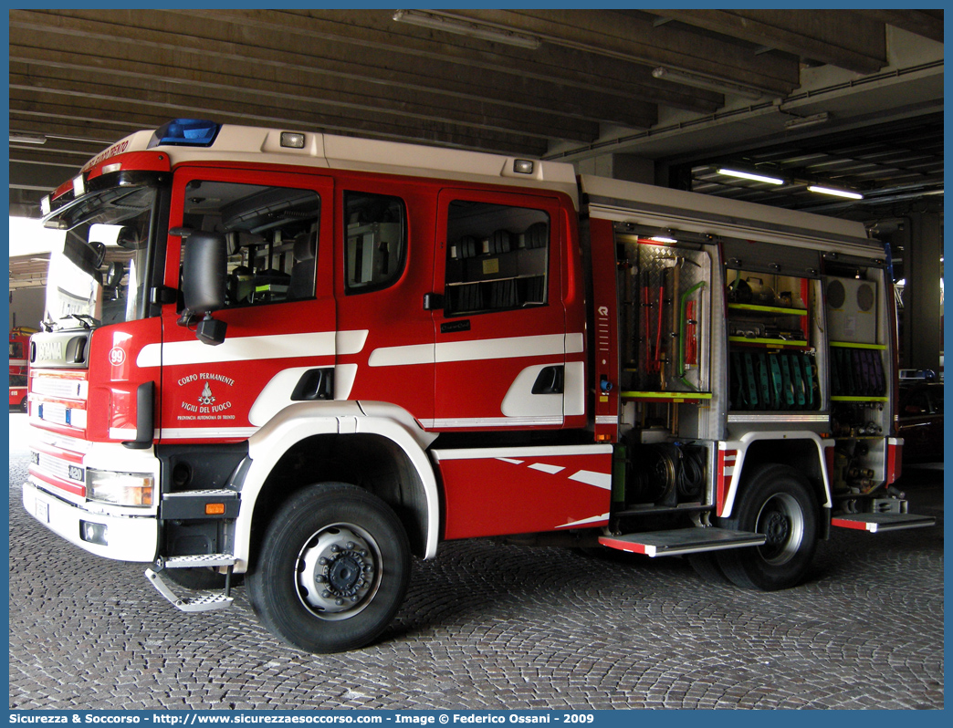 VF 9D3TN
Corpo Permanente dei Vigili del Fuoco Trento
Scania 124c 420
Allestitore Rosenbauer International AG.
Parole chiave: VF;V.F.;Vigili del Fuoco;Vigili;Fuoco;Corpo;Permanente;Trento;Scania;124c;420;rosenbauer