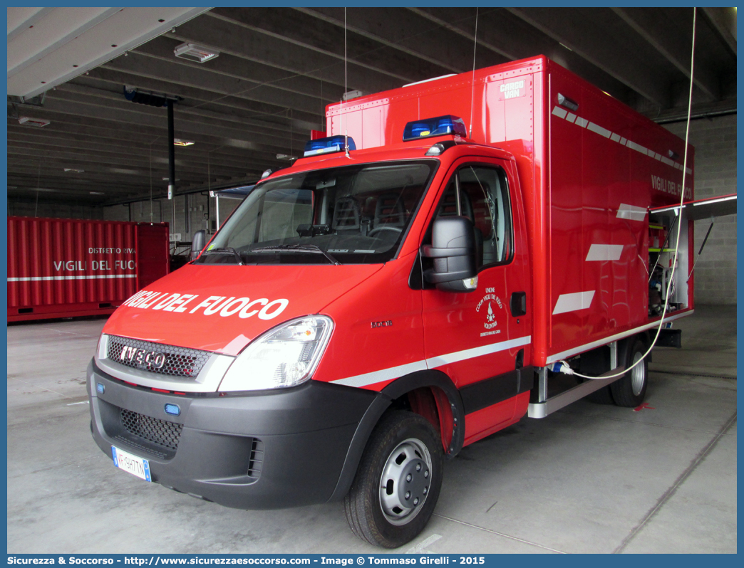 VF 9H7TN
Corpo Vigili del Fuoco Volontari Arco
Iveco Daily 50C18 IV serie
Allestitore Kofler Fahrzeugbau S.n.c.
Parole chiave: VF;V.F.;Vigili;del;Fuoco;Volontari;Arco;Iveco;Daily;50C18;Kofler;Fahrzeugbau