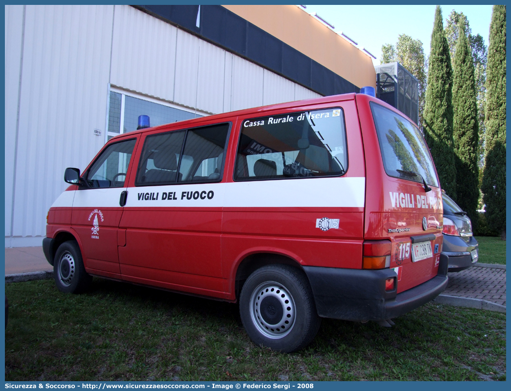 VF C98TN
Vigili del Fuoco Isera
Volkswagen Transporter IV serie
Parole chiave: VF;V.F.;Vigili del Fuoco;Vigili;Fuoco;Isera;Volkswagen;Transporter