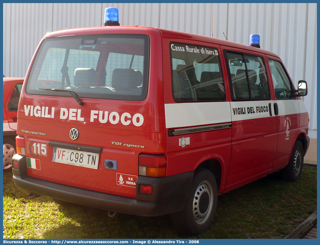 VF C98TN
Vigili del Fuoco Isera
Volkswagen Transporter IV serie
Parole chiave: VF;V.F.;Vigili del Fuoco;Vigili;Fuoco;Isera;Volkswagen;Transporter